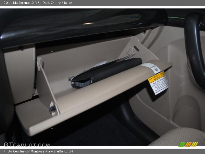 Dark Cherry / Beige 2011 Kia Sorento LX V6