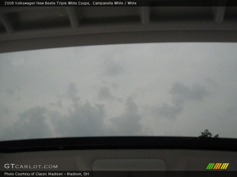 Campanella White / White 2008 Volkswagen New Beetle Triple White Coupe