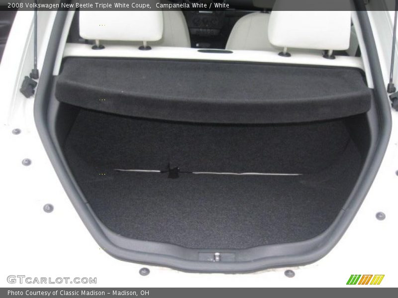 Campanella White / White 2008 Volkswagen New Beetle Triple White Coupe