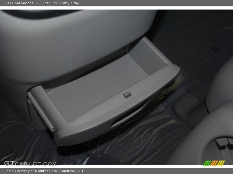 Titanium Silver / Gray 2011 Kia Sedona LX