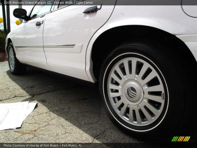 Vibrant White / Light Camel 2008 Mercury Grand Marquis GS