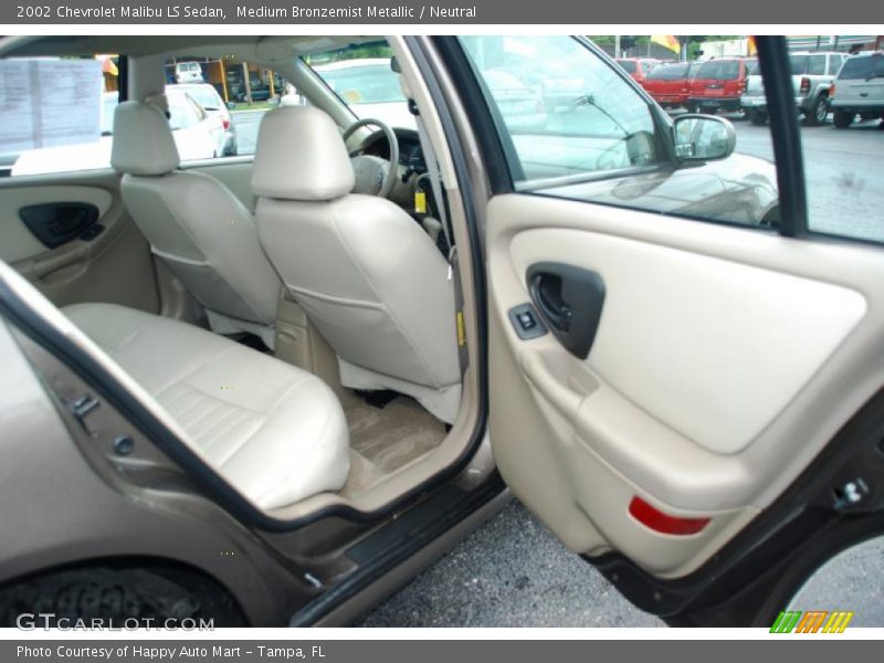Medium Bronzemist Metallic / Neutral 2002 Chevrolet Malibu LS Sedan