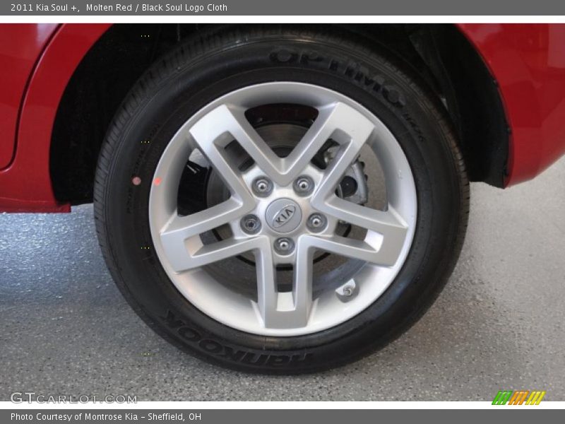 Molten Red / Black Soul Logo Cloth 2011 Kia Soul +