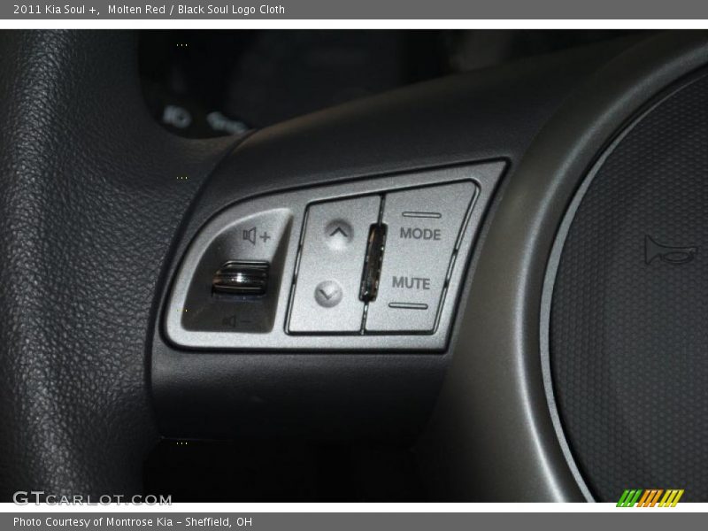 Molten Red / Black Soul Logo Cloth 2011 Kia Soul +