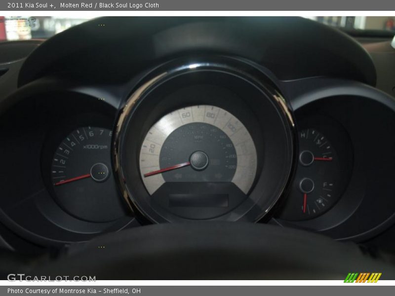 Molten Red / Black Soul Logo Cloth 2011 Kia Soul +