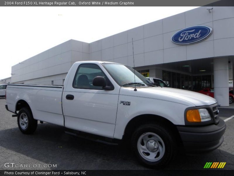 Oxford White / Medium Graphite 2004 Ford F150 XL Heritage Regular Cab