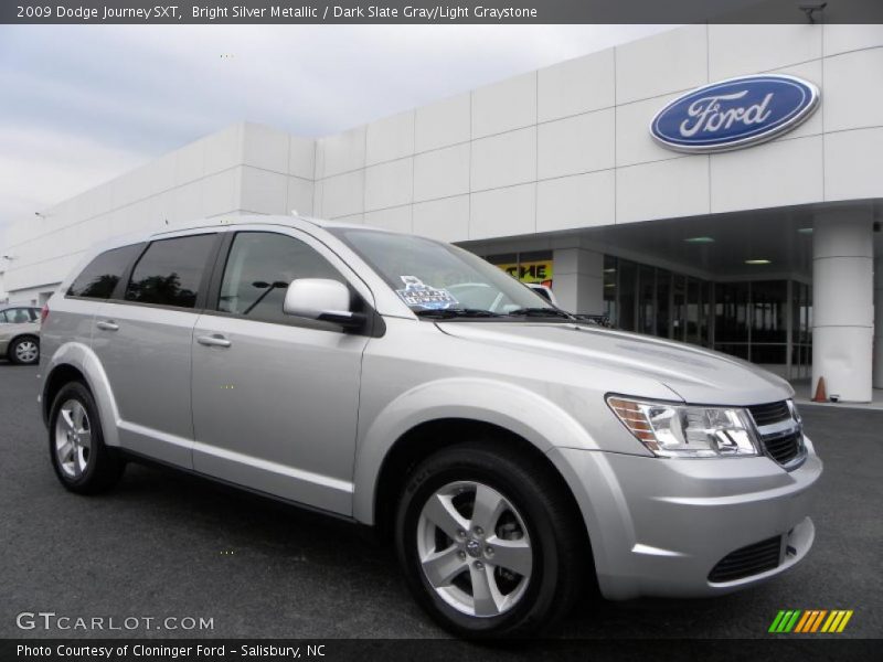 Bright Silver Metallic / Dark Slate Gray/Light Graystone 2009 Dodge Journey SXT