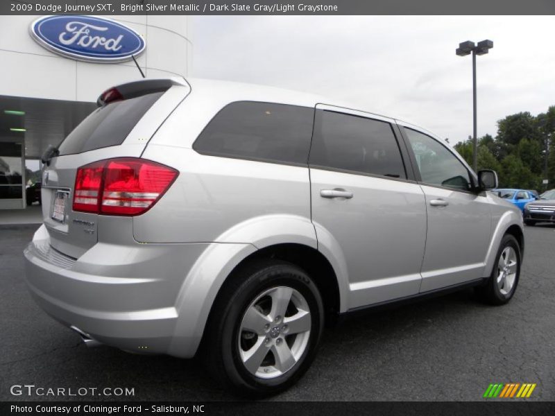 Bright Silver Metallic / Dark Slate Gray/Light Graystone 2009 Dodge Journey SXT