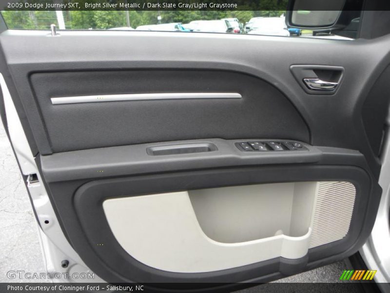 Bright Silver Metallic / Dark Slate Gray/Light Graystone 2009 Dodge Journey SXT