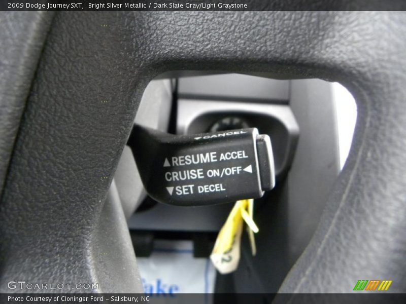 Bright Silver Metallic / Dark Slate Gray/Light Graystone 2009 Dodge Journey SXT