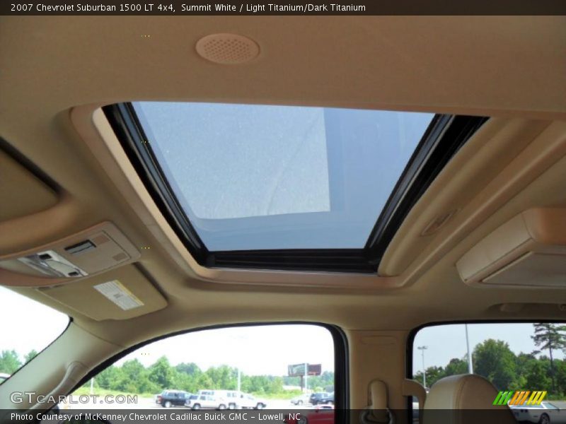 Summit White / Light Titanium/Dark Titanium 2007 Chevrolet Suburban 1500 LT 4x4