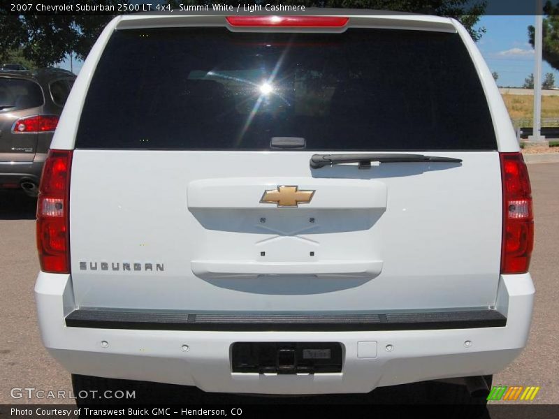 Summit White / Light Cashmere 2007 Chevrolet Suburban 2500 LT 4x4