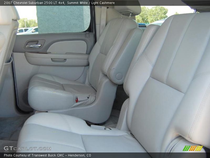 Summit White / Light Cashmere 2007 Chevrolet Suburban 2500 LT 4x4