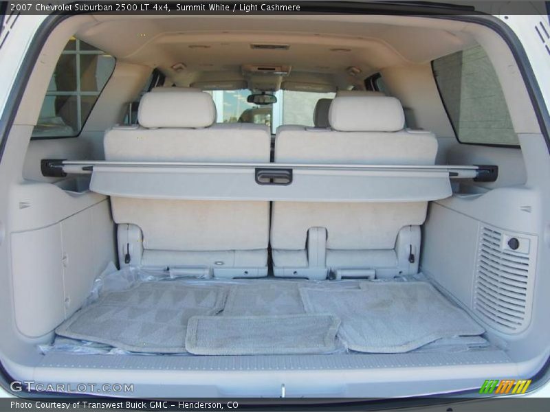 Summit White / Light Cashmere 2007 Chevrolet Suburban 2500 LT 4x4
