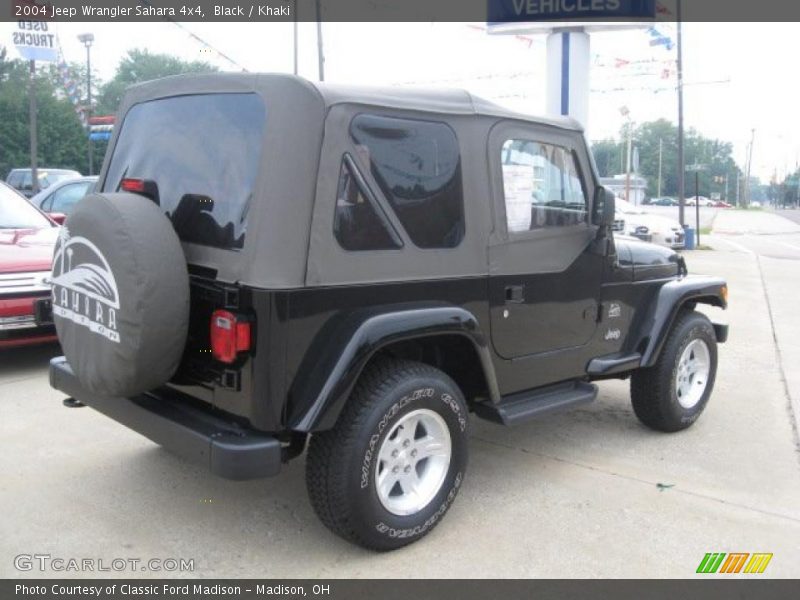 Black / Khaki 2004 Jeep Wrangler Sahara 4x4