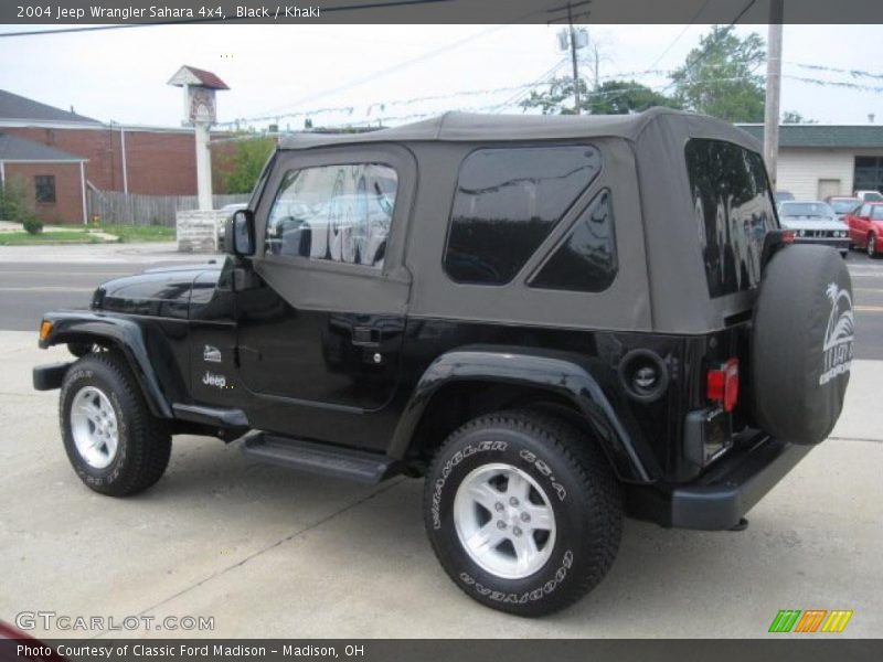 Black / Khaki 2004 Jeep Wrangler Sahara 4x4