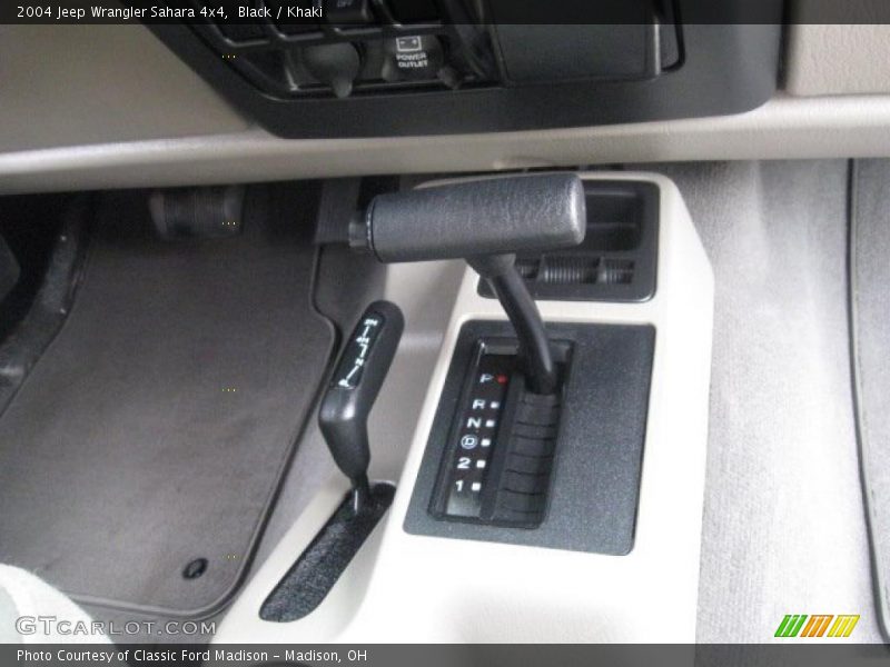 Black / Khaki 2004 Jeep Wrangler Sahara 4x4
