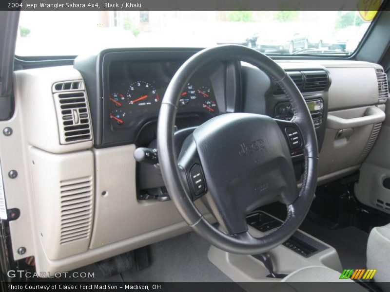 Black / Khaki 2004 Jeep Wrangler Sahara 4x4