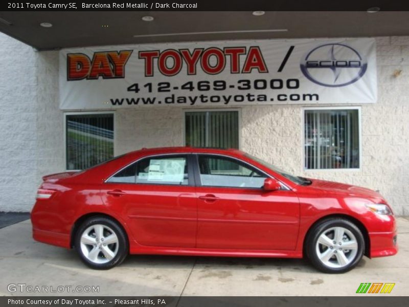 Barcelona Red Metallic / Dark Charcoal 2011 Toyota Camry SE