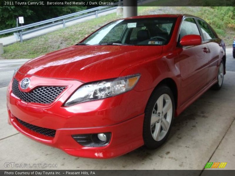 Barcelona Red Metallic / Dark Charcoal 2011 Toyota Camry SE
