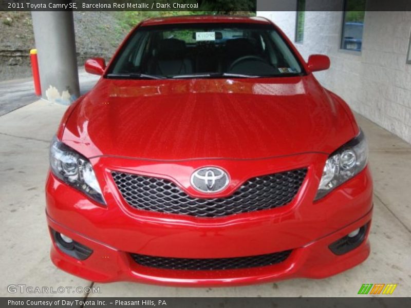 Barcelona Red Metallic / Dark Charcoal 2011 Toyota Camry SE