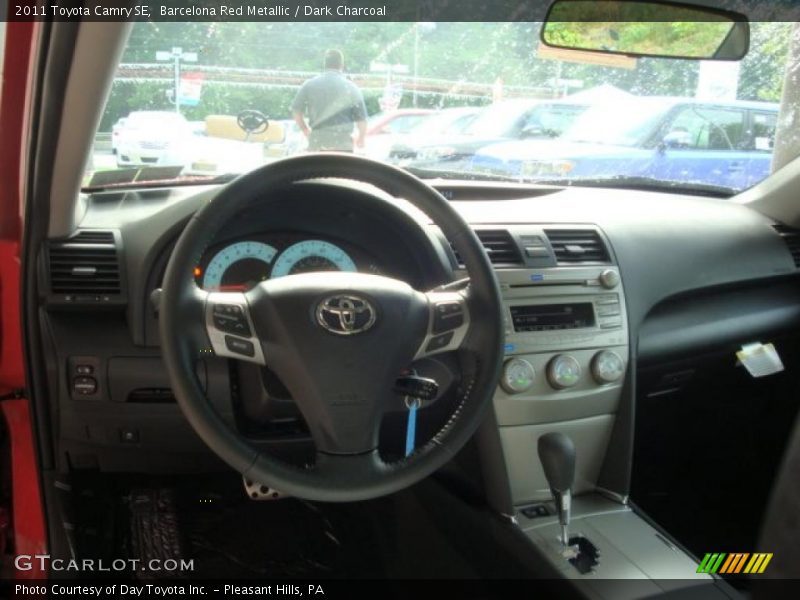 Barcelona Red Metallic / Dark Charcoal 2011 Toyota Camry SE