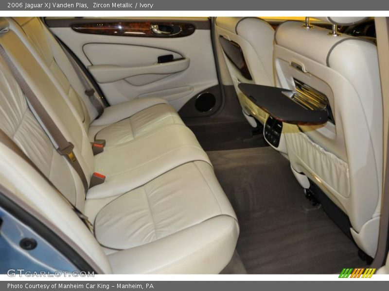 Zircon Metallic / Ivory 2006 Jaguar XJ Vanden Plas