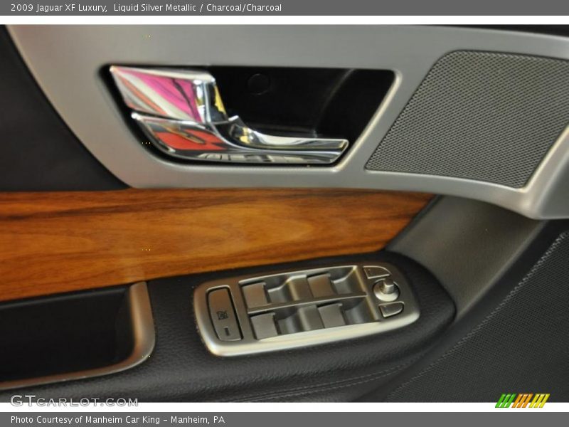 Liquid Silver Metallic / Charcoal/Charcoal 2009 Jaguar XF Luxury