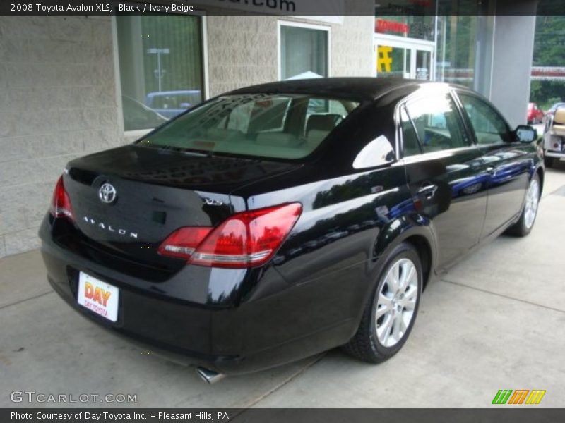 Black / Ivory Beige 2008 Toyota Avalon XLS