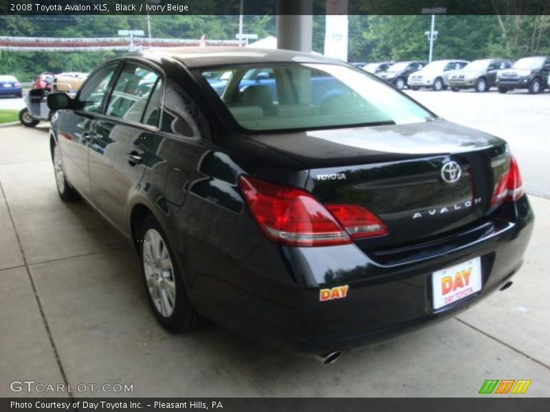Black / Ivory Beige 2008 Toyota Avalon XLS