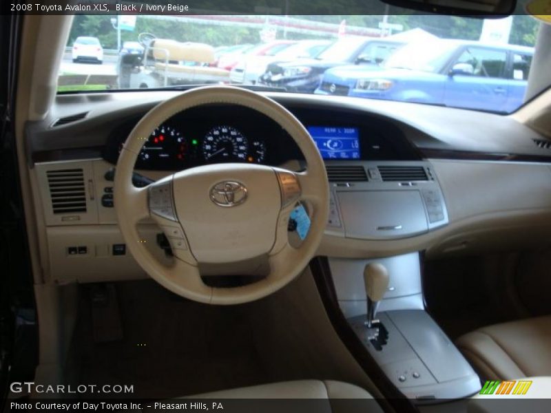 Black / Ivory Beige 2008 Toyota Avalon XLS