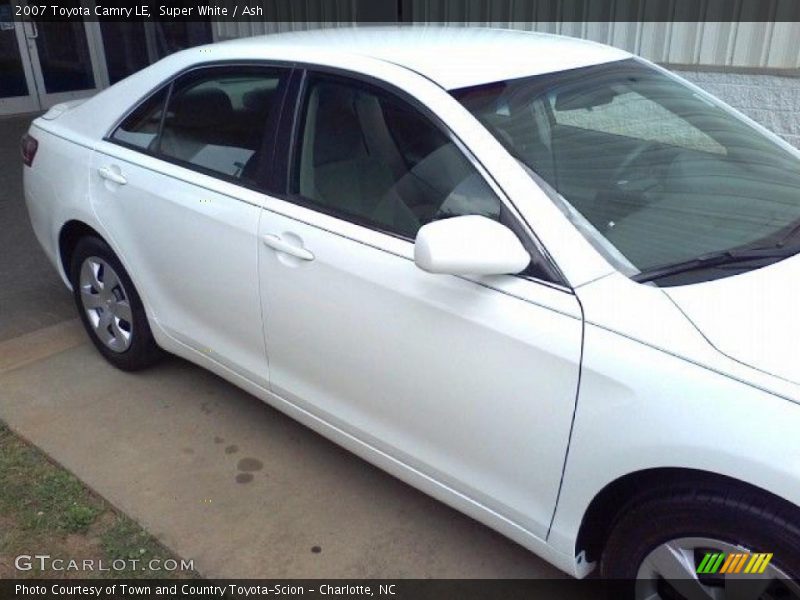 Super White / Ash 2007 Toyota Camry LE