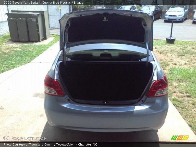 Zephyr Blue Metallic / Bisque 2009 Toyota Yaris Sedan