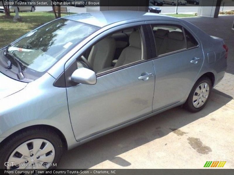 Zephyr Blue Metallic / Bisque 2009 Toyota Yaris Sedan