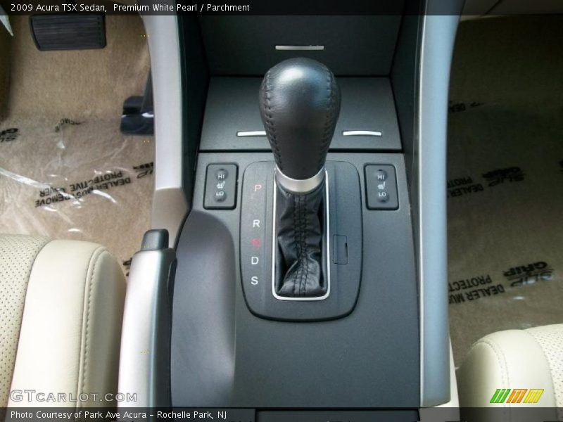 Premium White Pearl / Parchment 2009 Acura TSX Sedan