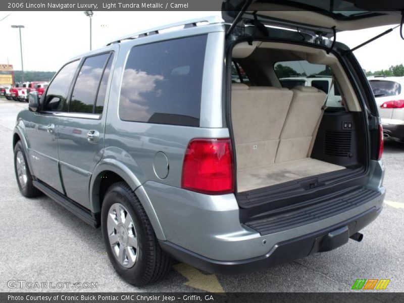 Light Tundra Metallic / Camel 2006 Lincoln Navigator Luxury