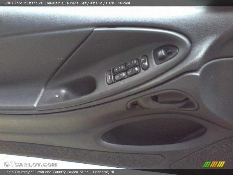 Mineral Grey Metallic / Dark Charcoal 2001 Ford Mustang V6 Convertible