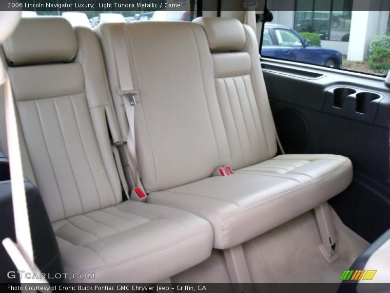 Light Tundra Metallic / Camel 2006 Lincoln Navigator Luxury