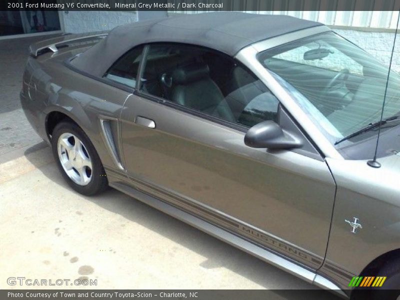 Mineral Grey Metallic / Dark Charcoal 2001 Ford Mustang V6 Convertible