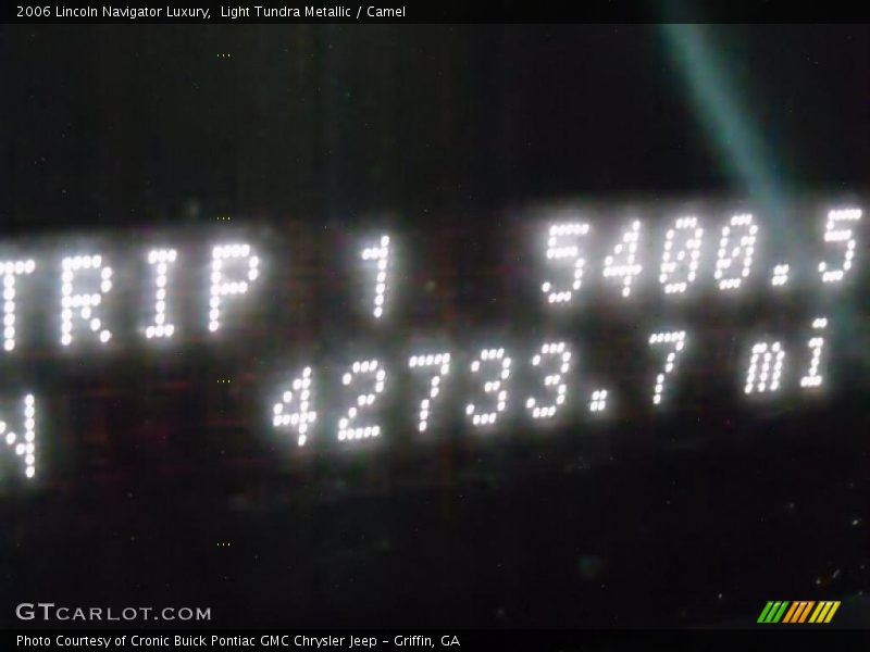 Light Tundra Metallic / Camel 2006 Lincoln Navigator Luxury