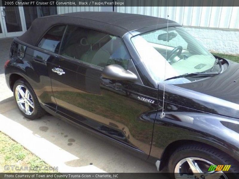 Black / Taupe/Pearl Beige 2005 Chrysler PT Cruiser GT Convertible