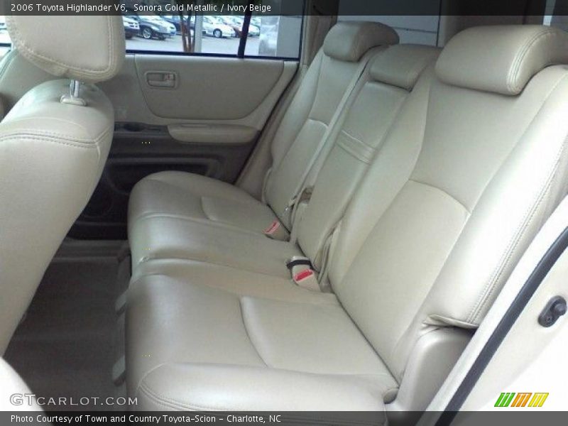 Sonora Gold Metallic / Ivory Beige 2006 Toyota Highlander V6