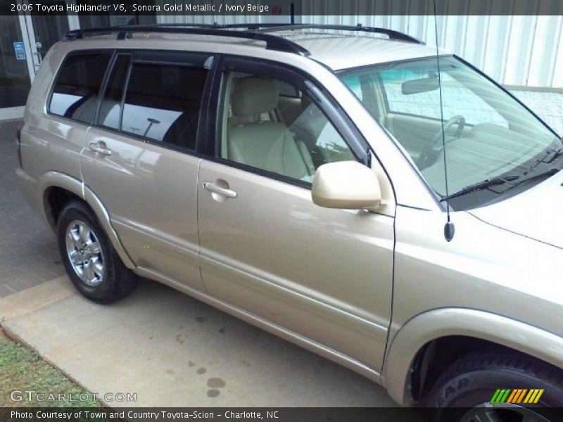 Sonora Gold Metallic / Ivory Beige 2006 Toyota Highlander V6