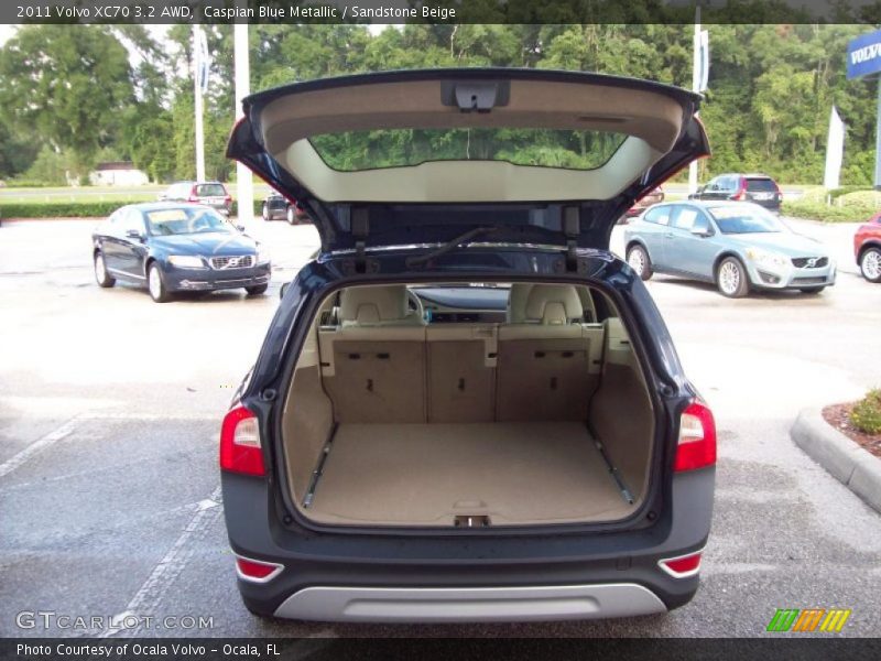 Caspian Blue Metallic / Sandstone Beige 2011 Volvo XC70 3.2 AWD