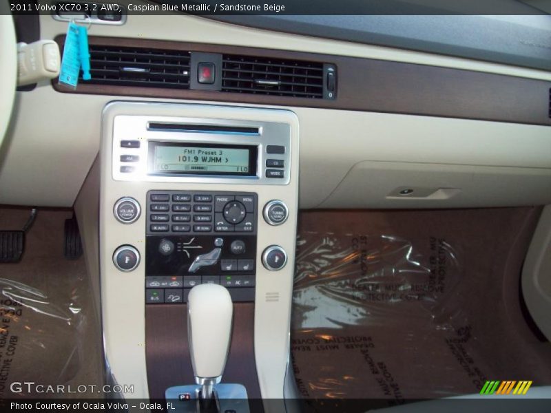 Caspian Blue Metallic / Sandstone Beige 2011 Volvo XC70 3.2 AWD