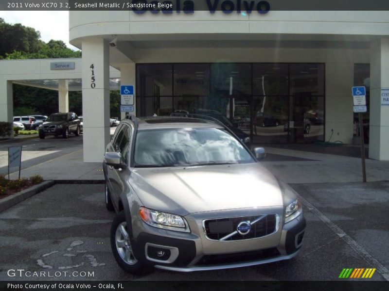 Seashell Metallic / Sandstone Beige 2011 Volvo XC70 3.2