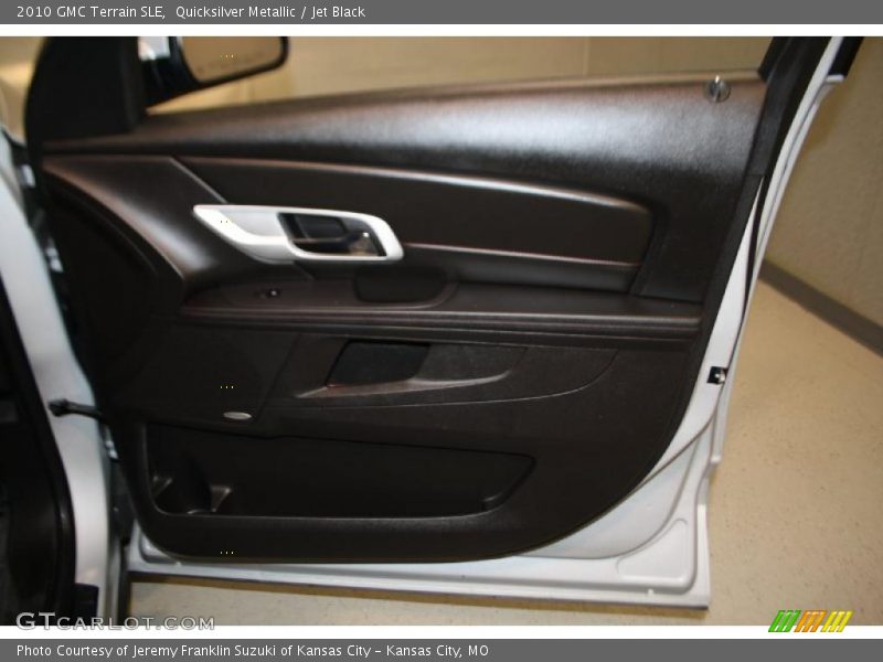 Quicksilver Metallic / Jet Black 2010 GMC Terrain SLE