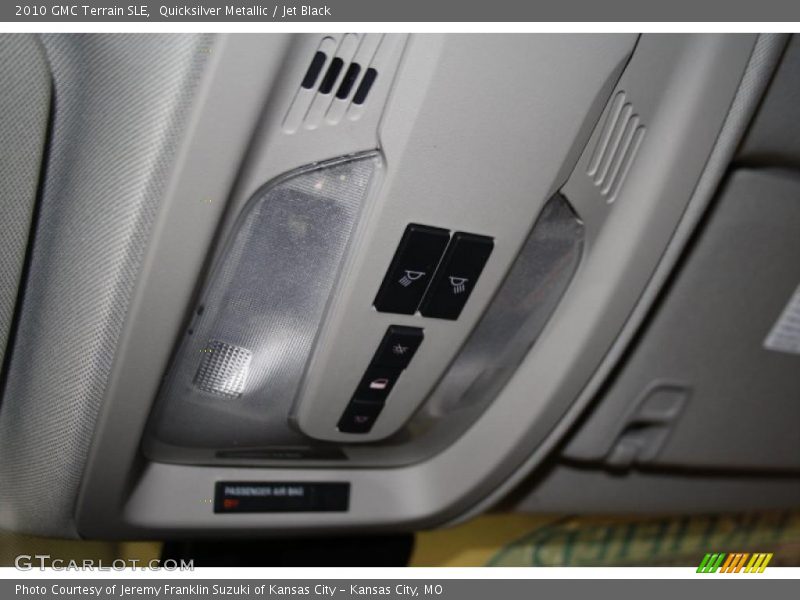 Quicksilver Metallic / Jet Black 2010 GMC Terrain SLE