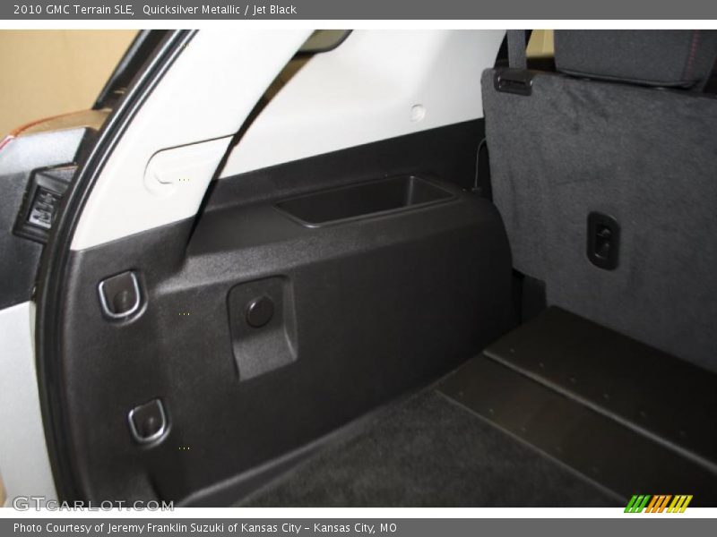 Quicksilver Metallic / Jet Black 2010 GMC Terrain SLE