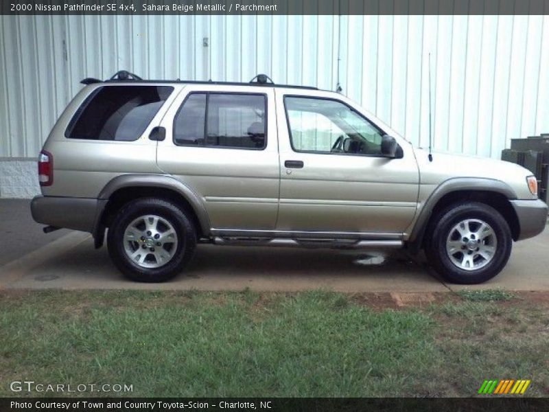 Sahara Beige Metallic / Parchment 2000 Nissan Pathfinder SE 4x4